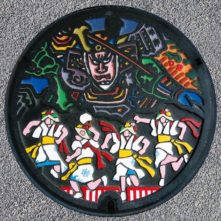 Guerriero e ballerini tipici del festival Nebuta Matsuri di Aomori, prefettura di Aomori
