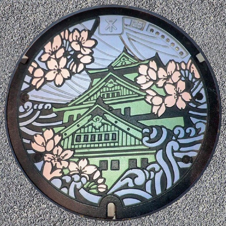 Das berühmte Osaka Castle in der Zeit der Kirschblüten für die Präfektur Osaka