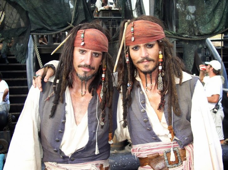 5. Johnny Depp als Jack Sparrow en zijn stuntman Tony Angelotti
