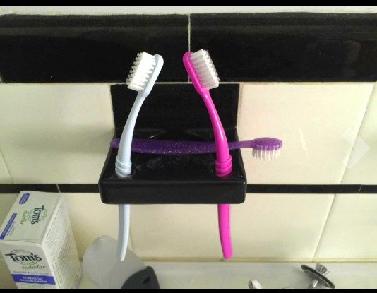 10. Ces brosses à dents sont faites à 100% de plastique recyclé, une fois usées, vous pouvez les renvoyer à l'entreprise pour qu'elles soient recyclées à nouveau !