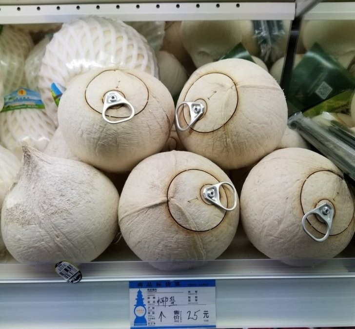 9. Kokosnüsse mit leichter Öffnung