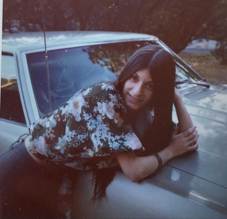 2. Moeder Maureen in 1974, op 20-jarige leeftijd