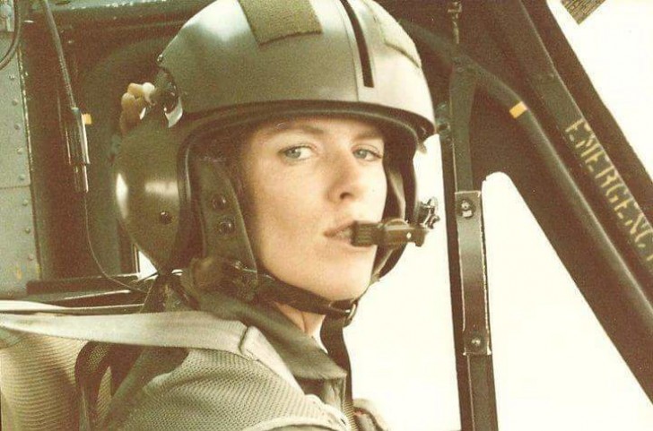 6. Moeder Patricia, piloot instructeur voor het leger van Fort Rucker in Alabama in de jaren '80