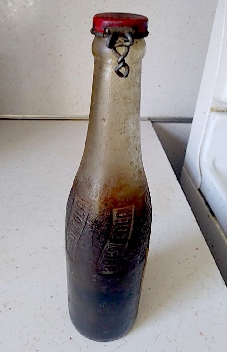 1. Eine nie geöffnete Flasche Pepsi Cola aus dem Jahr 1941!