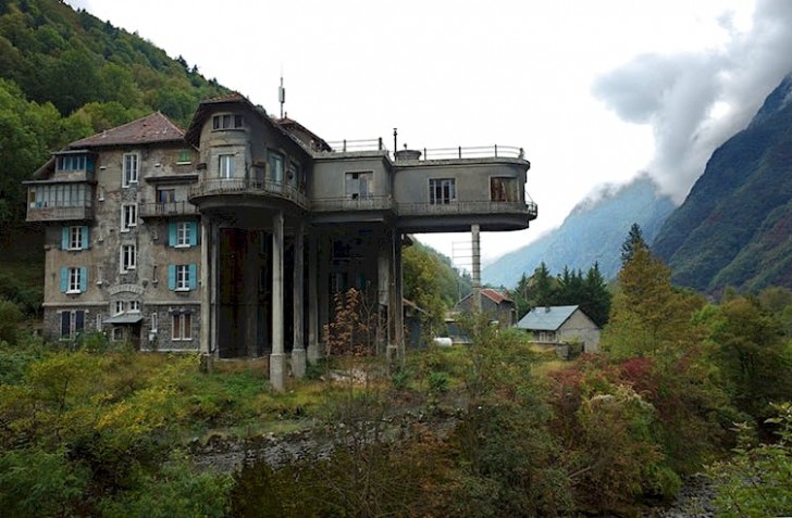 9. Der Pavillon Keller (Frankreich) war eine Villa in den französischen Alpen