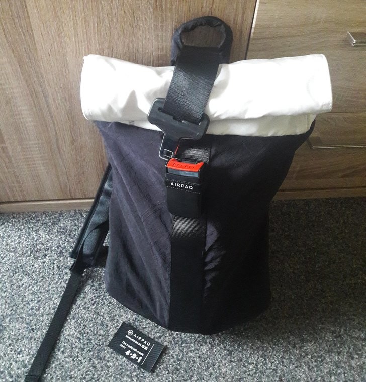 16. Dieser Rucksack wurde durch das Recycling von Airbags und einem Sicherheitsgurt hergestellt.