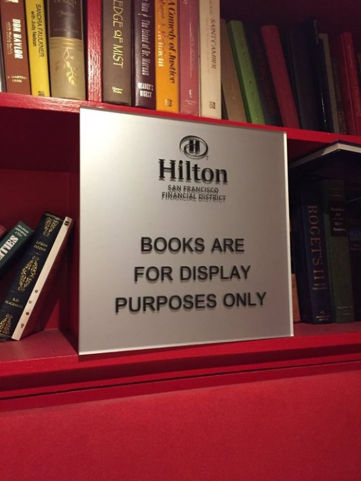 11. Les livres dans cette salle ne sont que pour l'esthétique : oubliez que vous pouvez les lire !