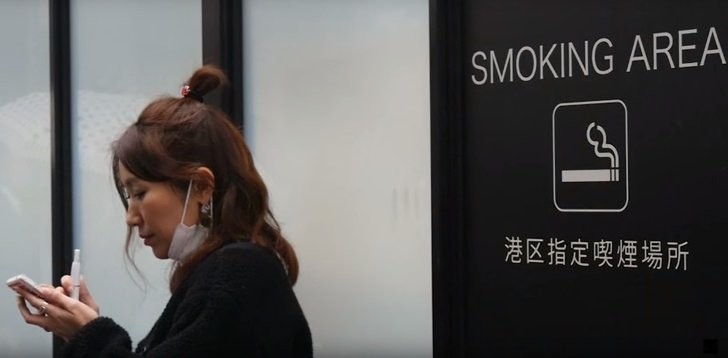 13. Un'azienda giapponese ha concesso 6 giorni di ferie extra ai dipendenti non fumatori, per compensare le ore di pausa dei dipendenti fumatori.