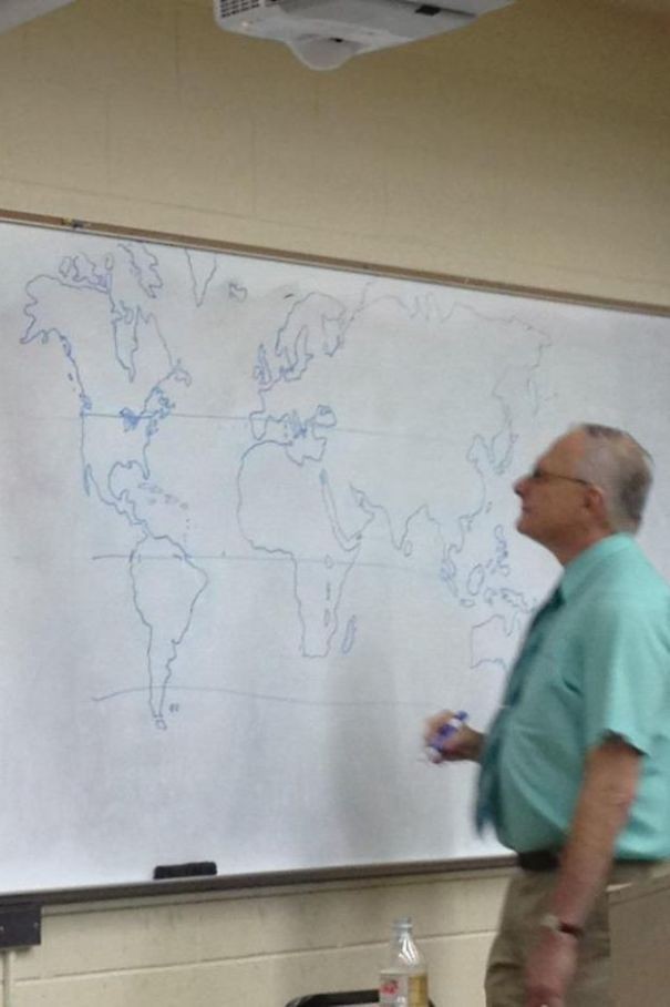 En l'absence de planisphère, le professeur dessine la carte !