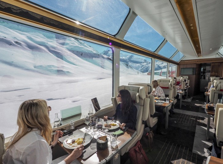 Des vues à couper le souffle et une excellente cuisine : bienvenue à la première classe à bord du Glacier Express - 1
