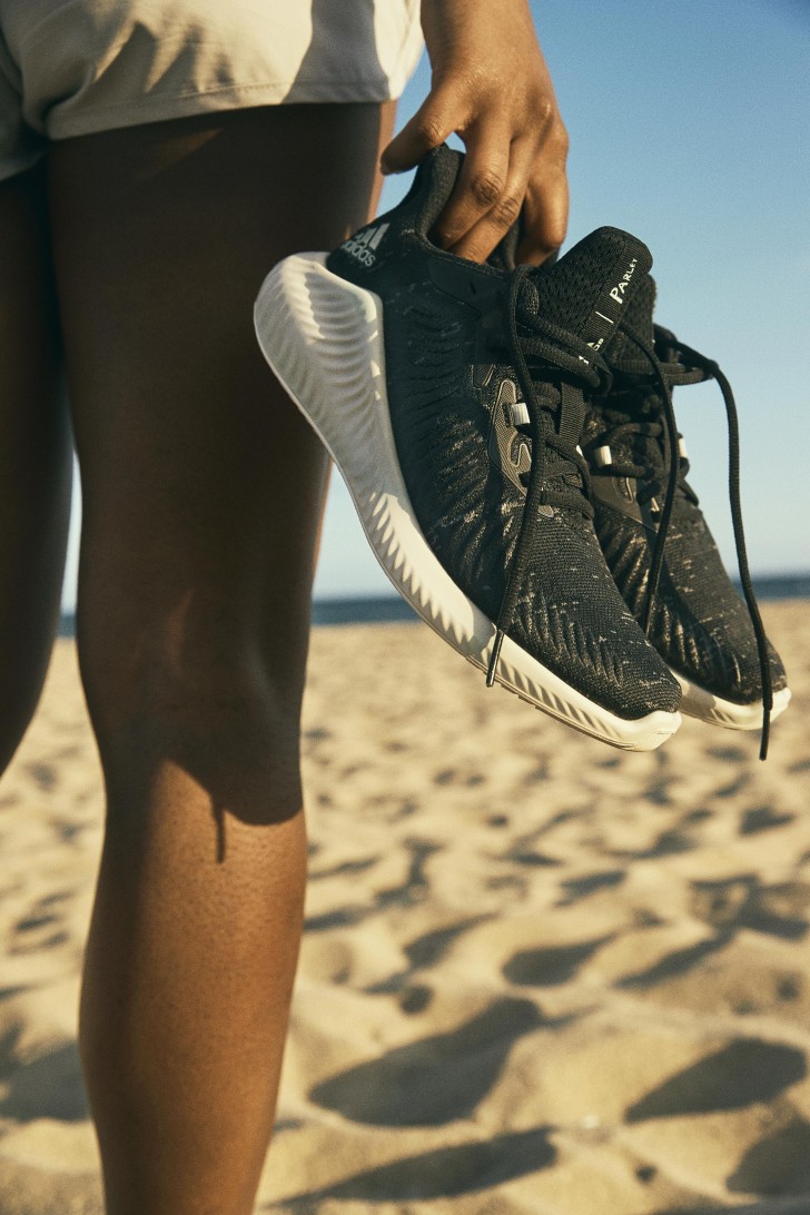 Adidas 11 schoenen gemaakt gerecycled plastic om de vervuiling van de oceanen tegen gaan - Curioctopus.nl