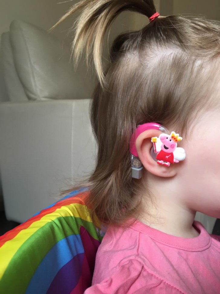 Diese Mutter hat spezielle Hörgeräte entwickelt, die den Kindern helfen, sich sicherer zu fühlen - 5