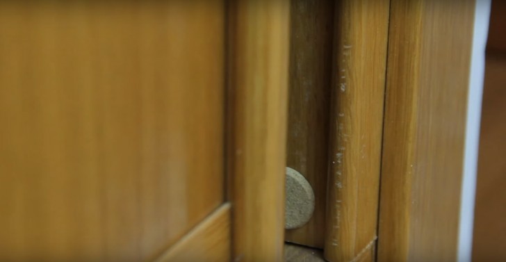 5. Tagliato a forma di dischetto un tappo di sughero può essere utilizzato per rendere più silenziose le chiusure delle porte.