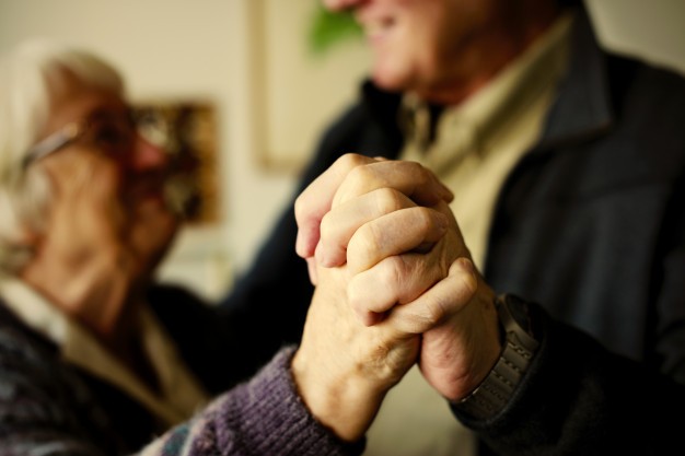 Hon är 102 år och han är 100 - de förälskar sig i varandra och bestämmer sig för att gifta sig - 2