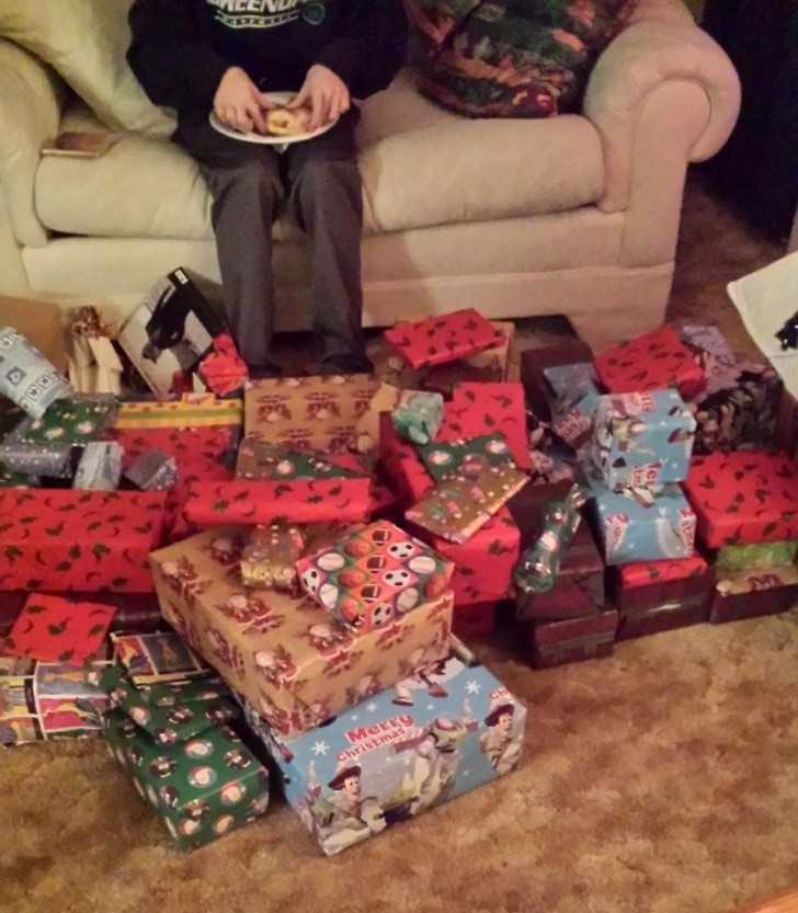 9. Here is what happened when a grandson asked his grandmother for 100 things for Christmas! He actually received 100 Christmas gifts!
