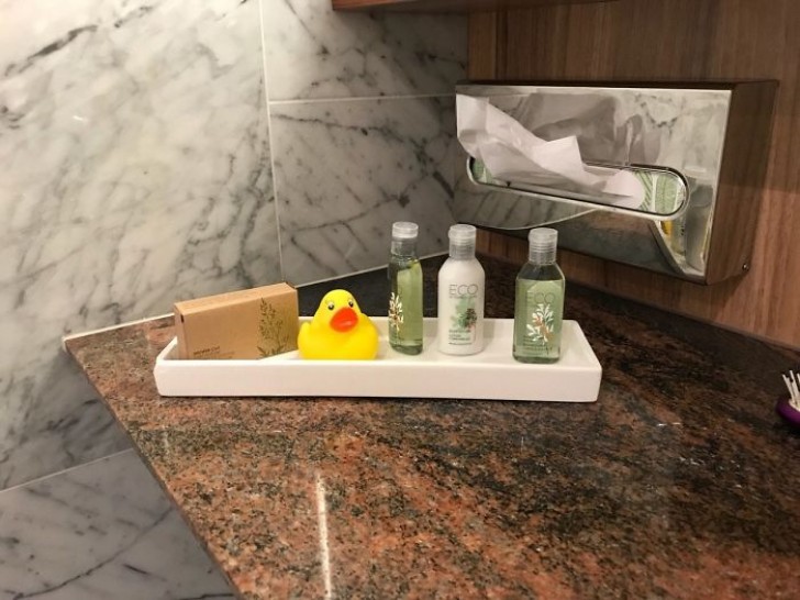 6. Unter den Badprodukten gibt es in diesem Hotel auch eine schöne Ente...