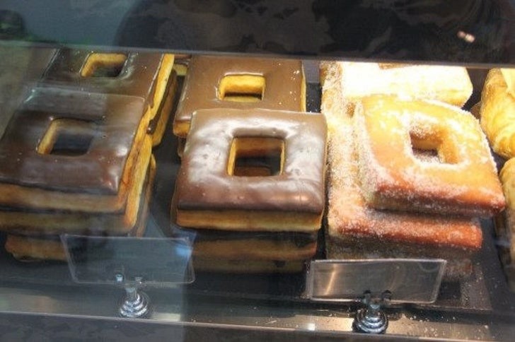 7. Diese quadratischen Donuts sind 27% größer als die runden.... und doch nehmen sie nicht mehr Platz ein