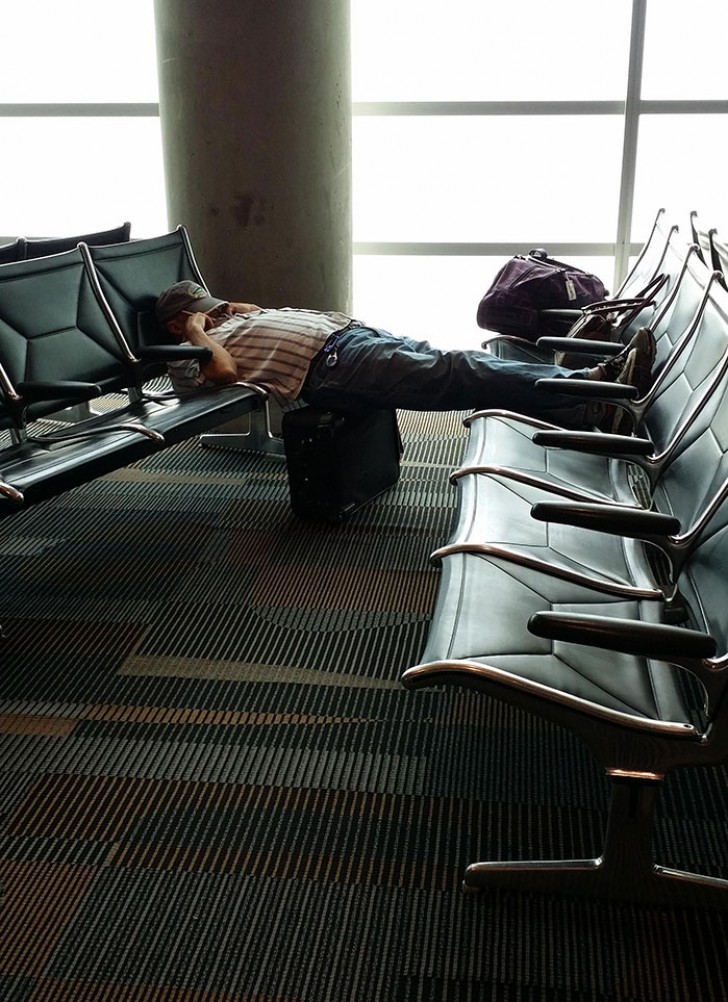 13. Acrobatic sleeping stunts at the airport!