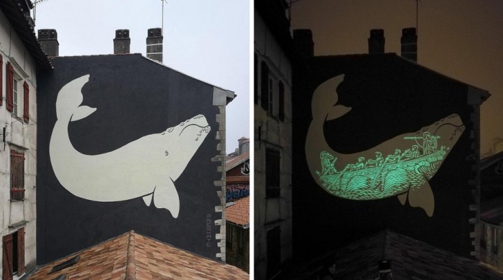 18. Cette baleine sur le mur d'une maison espagnole la nuit brille dans le noir !