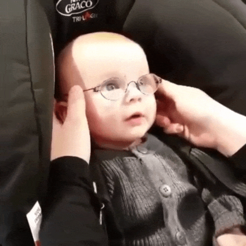 Thanks to these special glasses, this child finally sees his mother for the first time in his life ... his reaction is priceless!