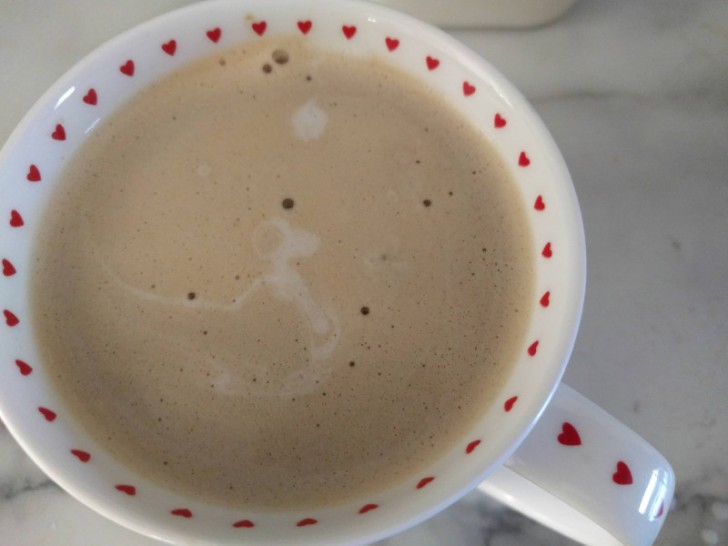 E voi cosa ci vedete in questo cappuccino? A noi ricorda Snoopy!
