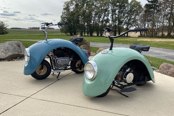 Diese seitlichen Kotflügel am Volksvagen Käfer sind zu Motorrädern umgebaut worden!