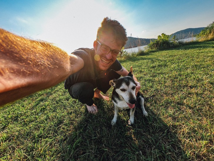 Lamour Qui Existe Entre Un Chien Et Son Maître Na Pas Besoin De Mots Regardecettevideofr 