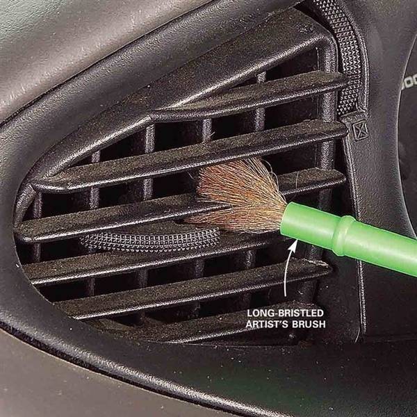 10. Per pulire le ventole di aerazione in macchina
