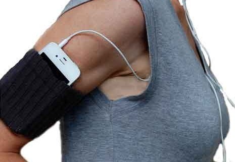 5. Create un comodo bracciale per dispositivi mobili da usare mentre fate ginnastica