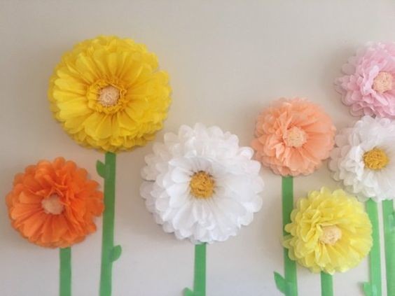 16 splendide idee per creare fiori e festoni fai-da-te in carta velina e  decorare in modo originale 
