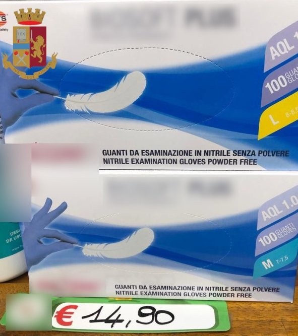 La police italienne dénonce un pharmacien "chacal" : il faisait payer jusqu'à 800% en plus pour le gel désinfectant, les gants et les masques - 2