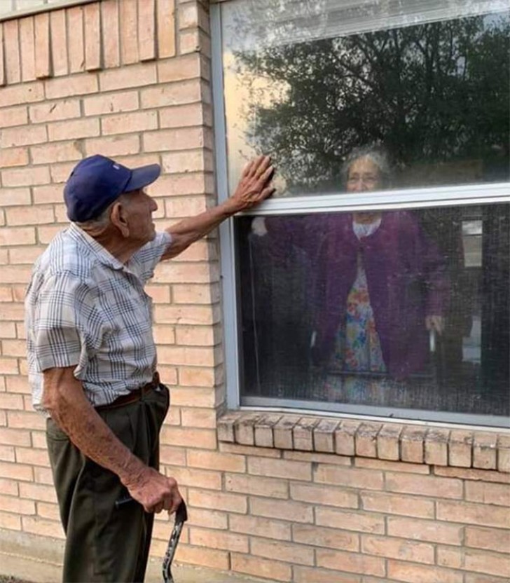 "My mom is in quarantine after suffering a fracture, so my dad decided to spend some time with her... through the window."