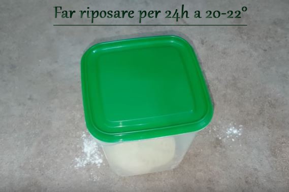 Simple and "fast"! Remember to keep the yeast in the fridge for a maximum of 2 days. However, try to prepare and use the right amount immediately.