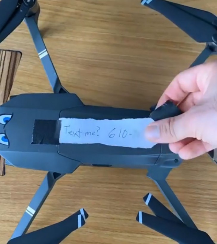 befestigte den wertvollen "Nummerncode" an einer Drone...