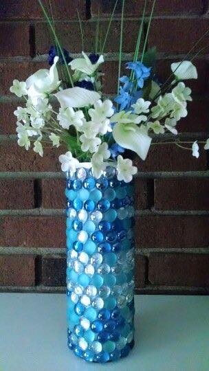 8. Un vaso da personalizzare, ideale per fiori finti