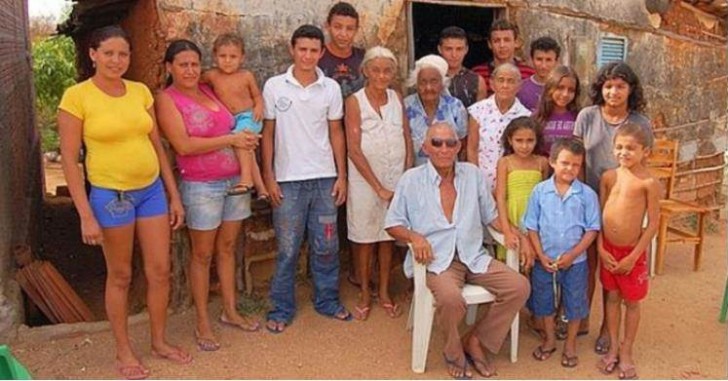 Um homem de 90 anos afirma ter 50 filhos: 17 ele teve com sua esposa, 15 com sua cunhada e um com sua sogra. - 1