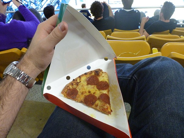 13. De illusie om van een groot stuk pizza te kunnen genieten, althans te oordelen naar de verpakking