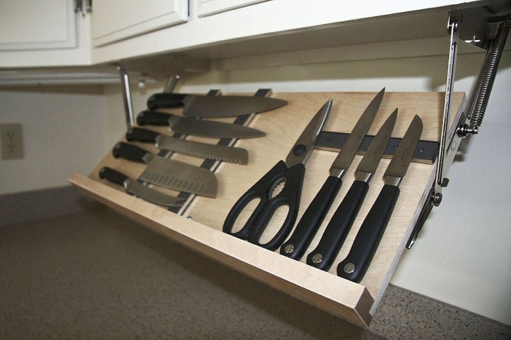8. Un'idea utile e originale per avere tutti i coltelli da cucina a portata di mano