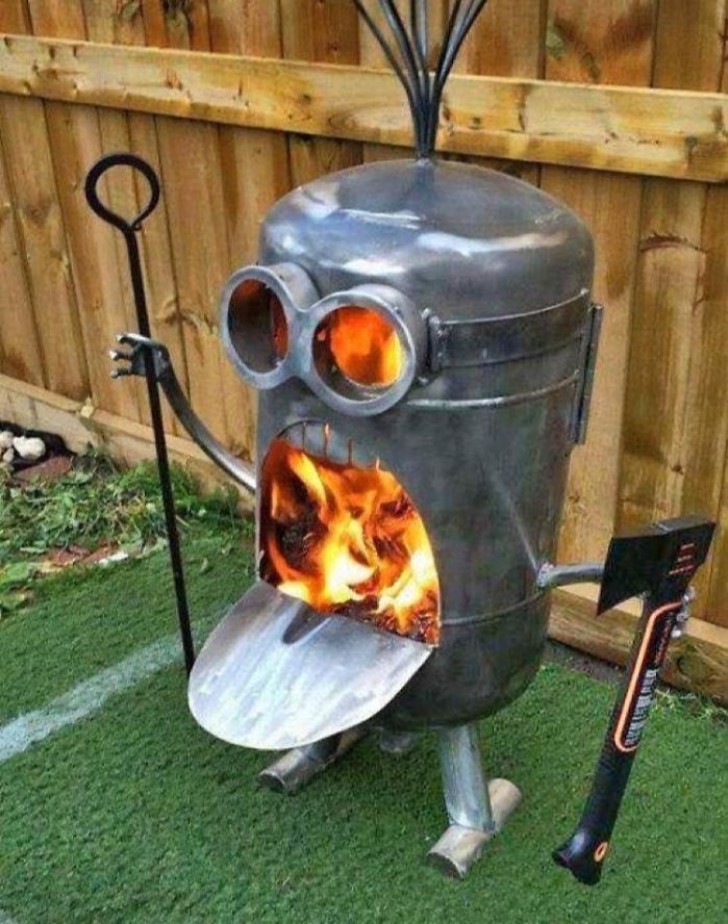 1. Un barbecue en forme de Minion : on se demande pourquoi personne n'y a jamais pensé...