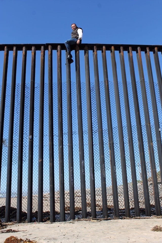 De grootte van de "muur" die op de grens tussen de Verenigde Staten en Mexico is gebouwd.