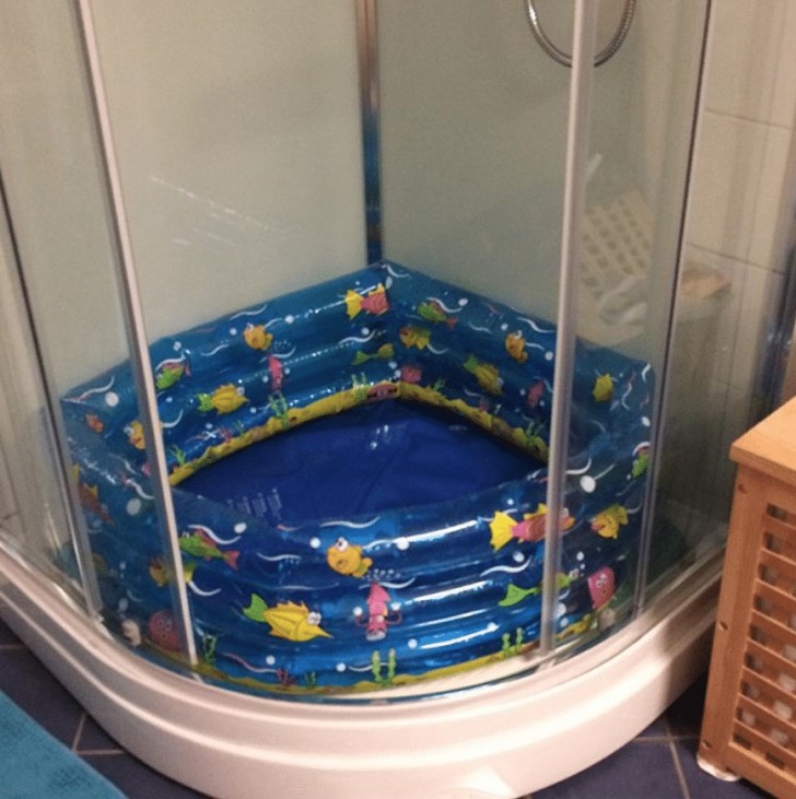 1. Si les enfants veulent une piscine mais qu'il n'y a pas assez de place dans la maison...