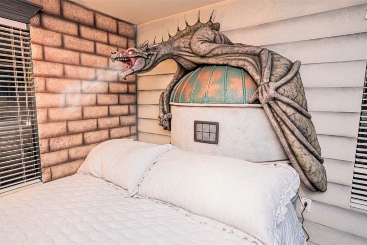 In einem Hotelzimmer neben einem Drachen schlafen? Erledigt!