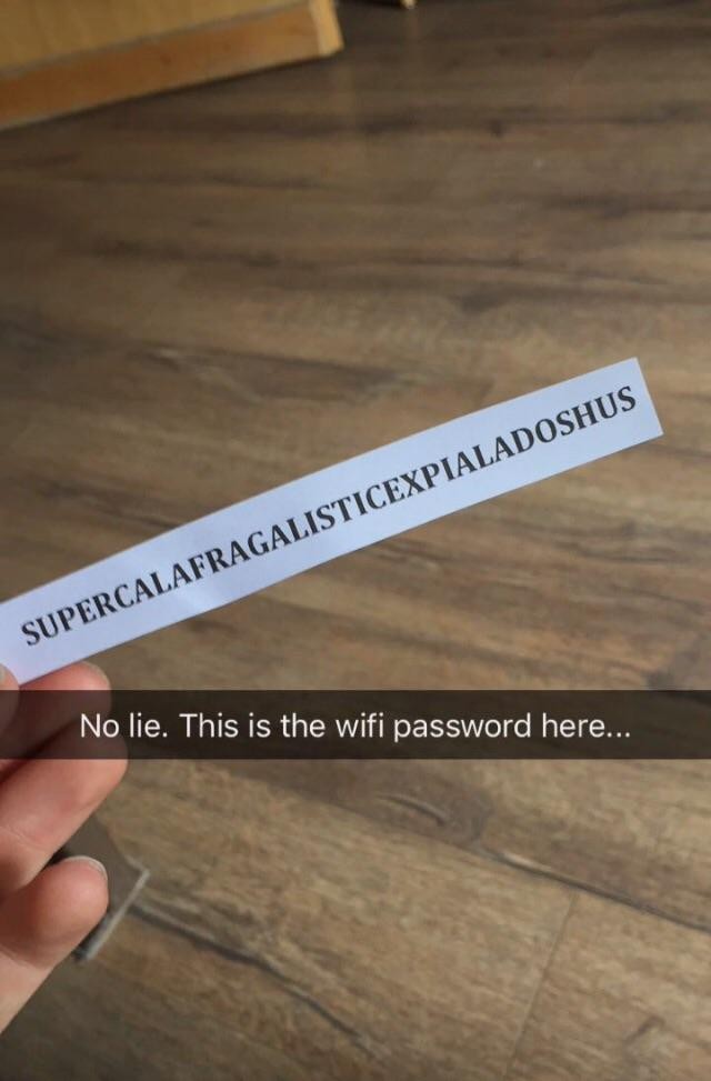 7. Sì, questa è davvero la password del wi-fi...