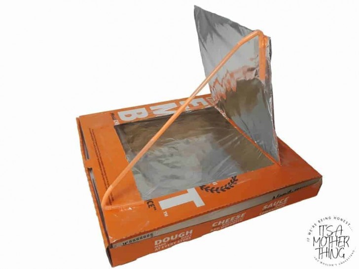 5. Trasformate un cartone della pizza in un forno solare