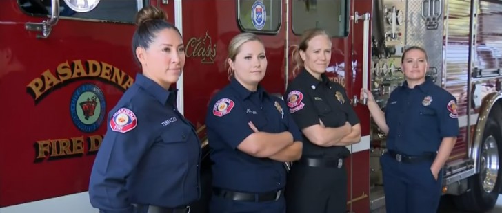 Een volledig vrouwelijk team van brandweerlieden: in Californië is het de eerste keer in de geschiedenis - 2