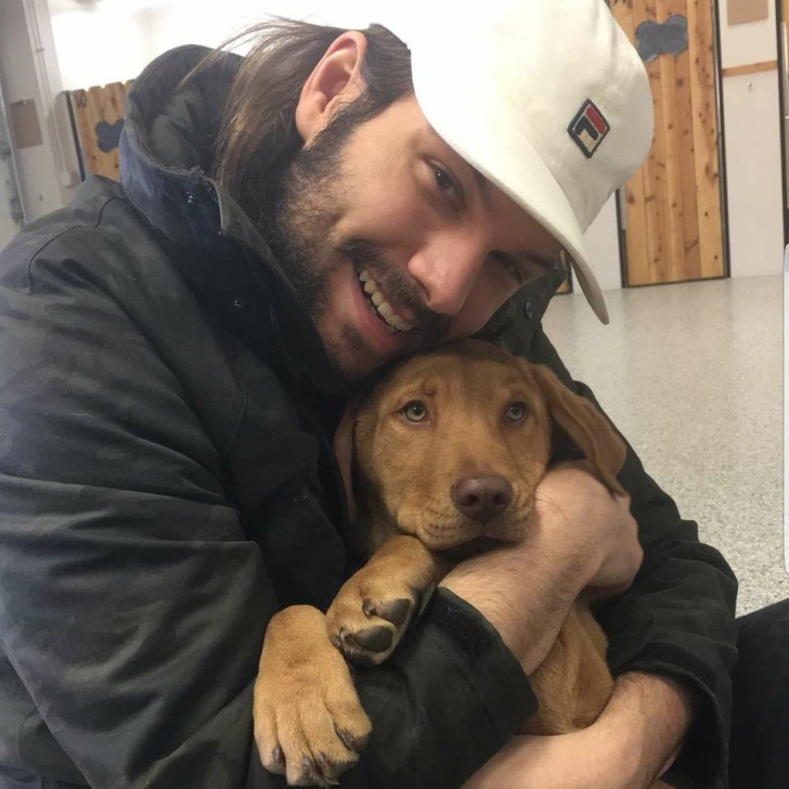 As soon as I went to the shelter, he immediately jumped on me: it was love at first sight!
