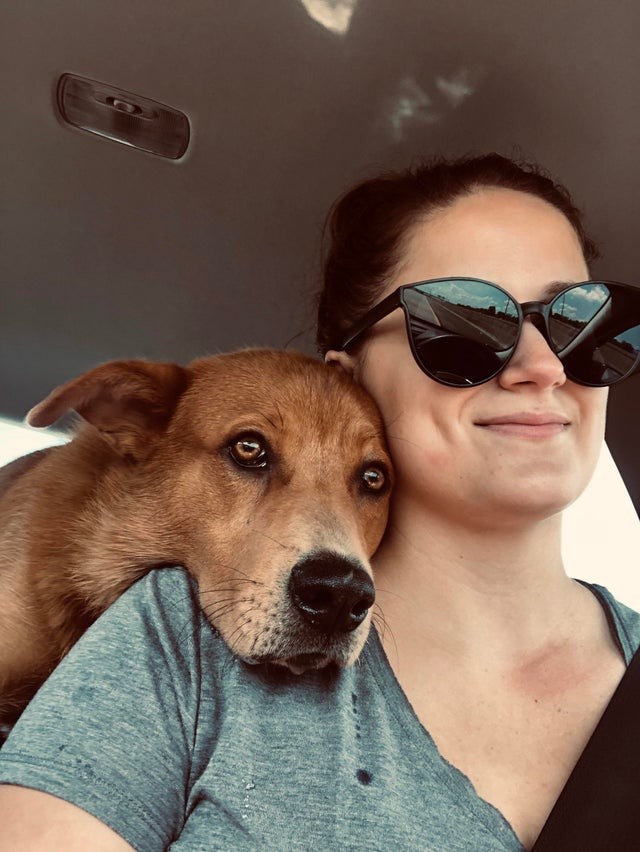 Premier selfie avec mon chien nouvellement adopté ! Le bonheur à mille !