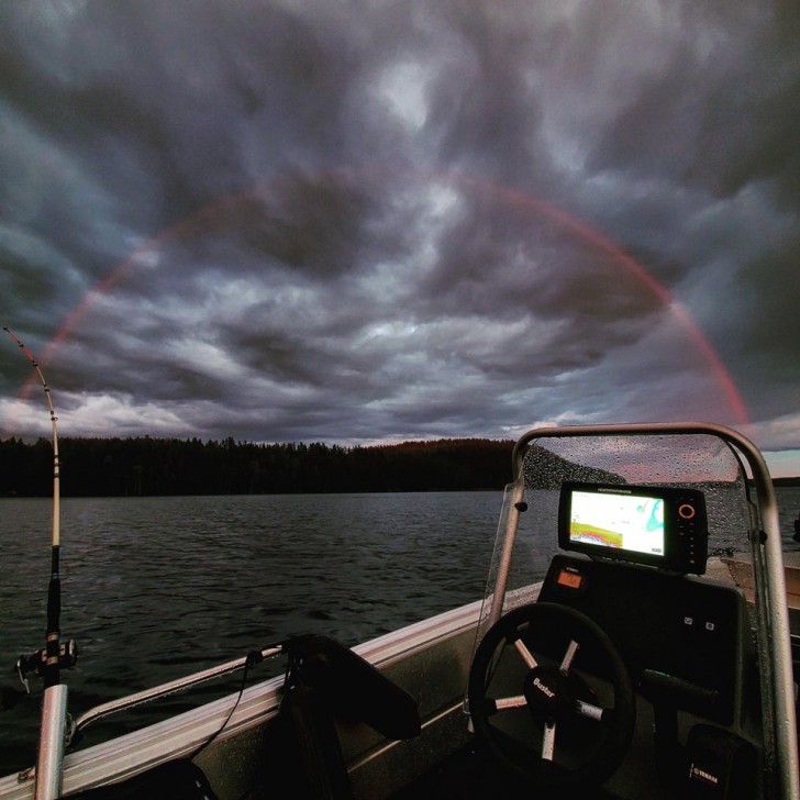 L'unico arcobaleno che sono riuscito a vedere in Finlandia...era totalmente rosso!