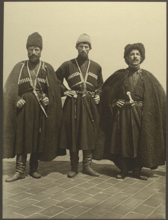 11. Drei Kosaken-Männer