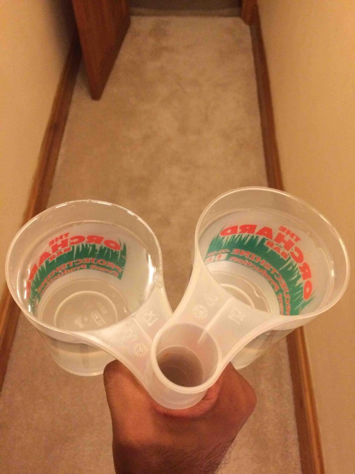 Questi bicchieri sono progettati per essere trasportati più di uno allo stesso tempo...